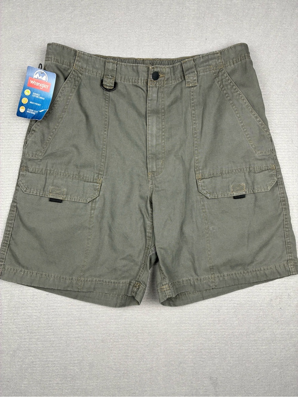 NWT Wrangler Cargo Shorts in Green Mens 38